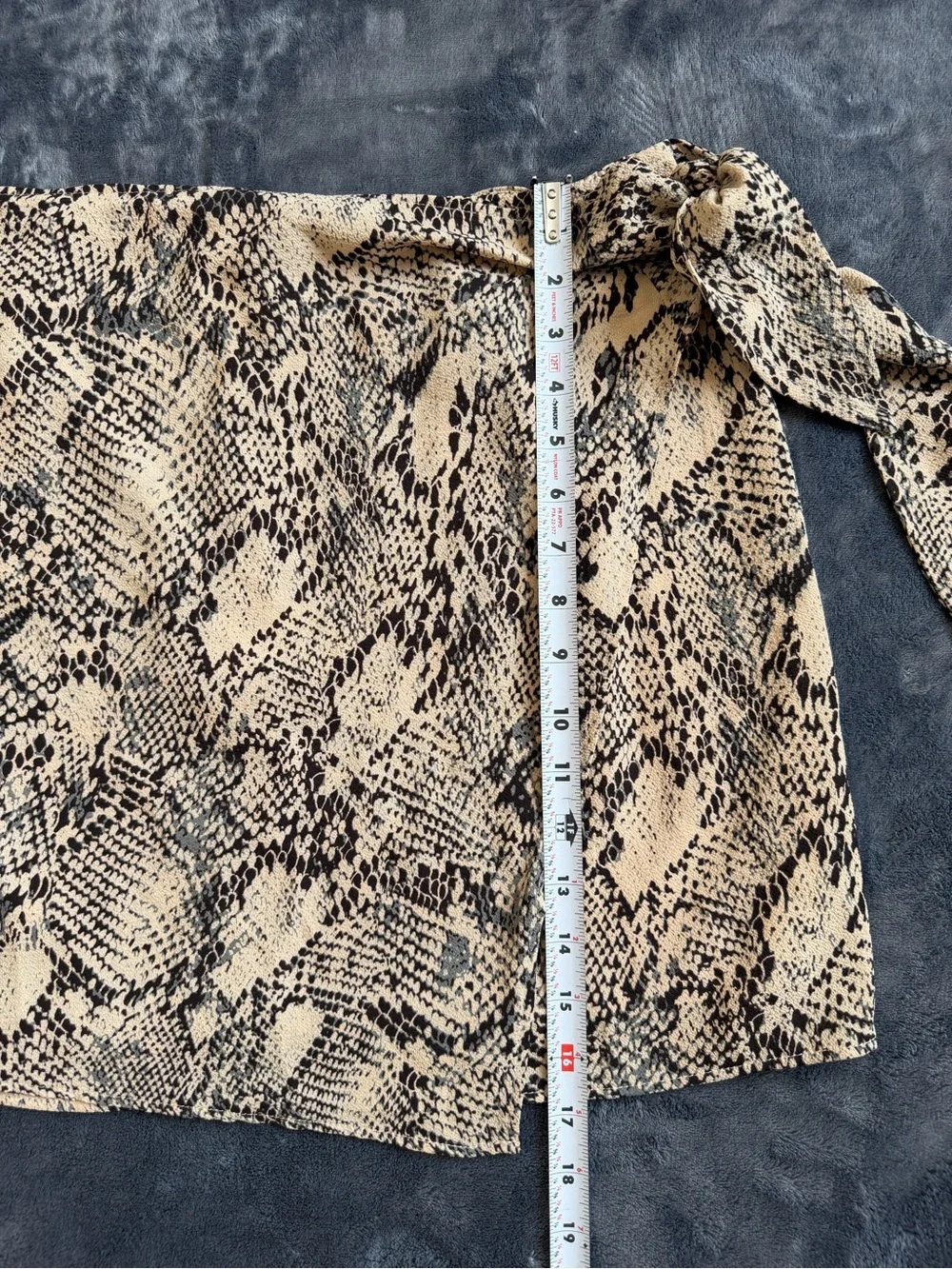 A Love Like You Women’s Snake Print Wrap Skort Size Large Beige Black.
